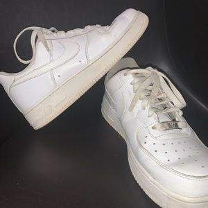 AIR FORCE 1s